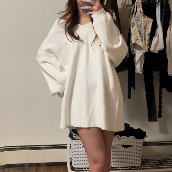 OVERSIZED SWEATER, PREPPY STYLE - Picture 2 of 3